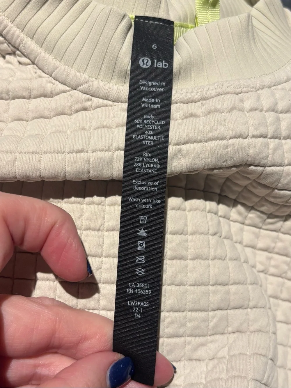 Lululemon LAB Textured Grid Cropped Pullover. DESIGNED FOR ON THE MOVE Size 6